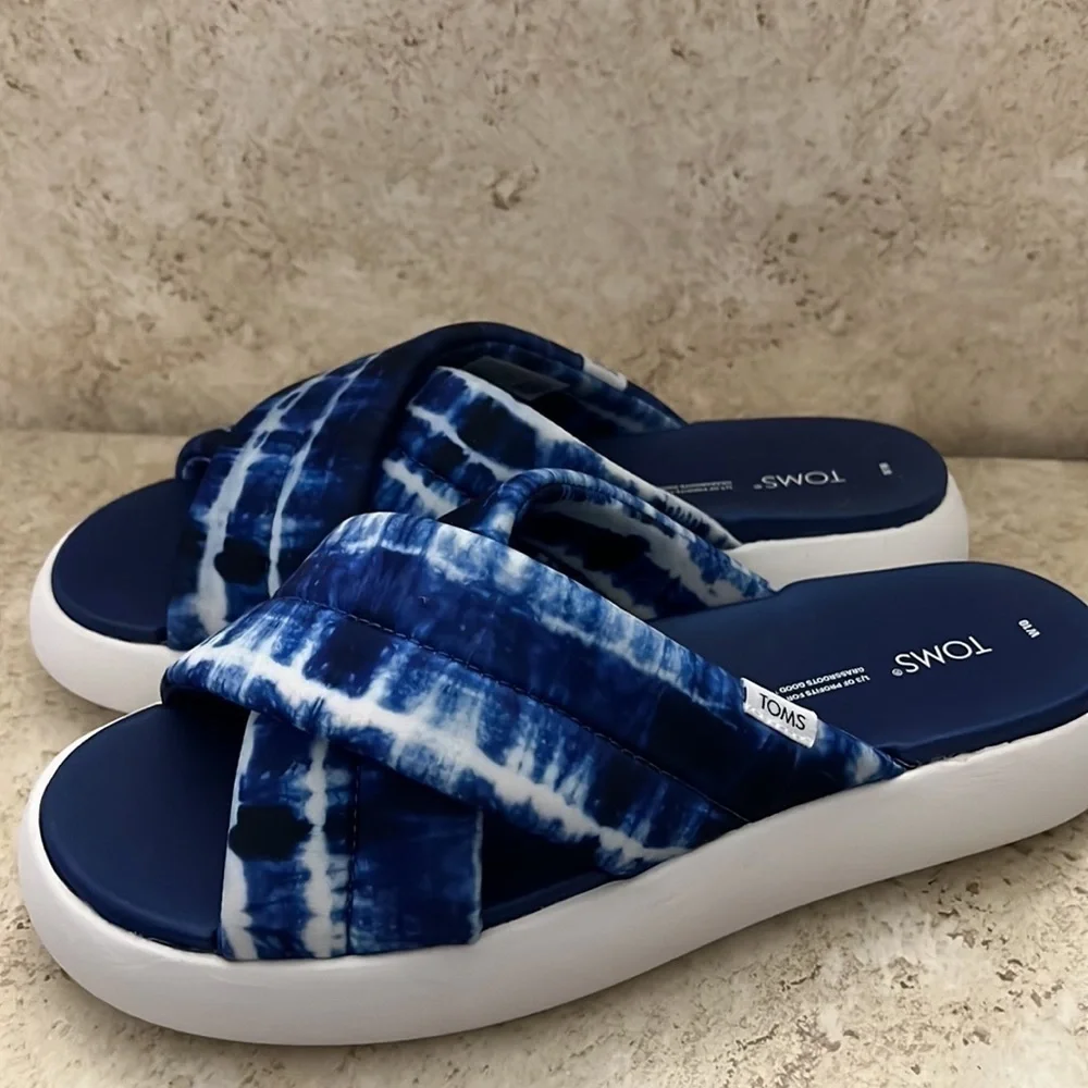 TOMS Alpargata Mallow Crossover Navy Batik Slides NIB sz 10